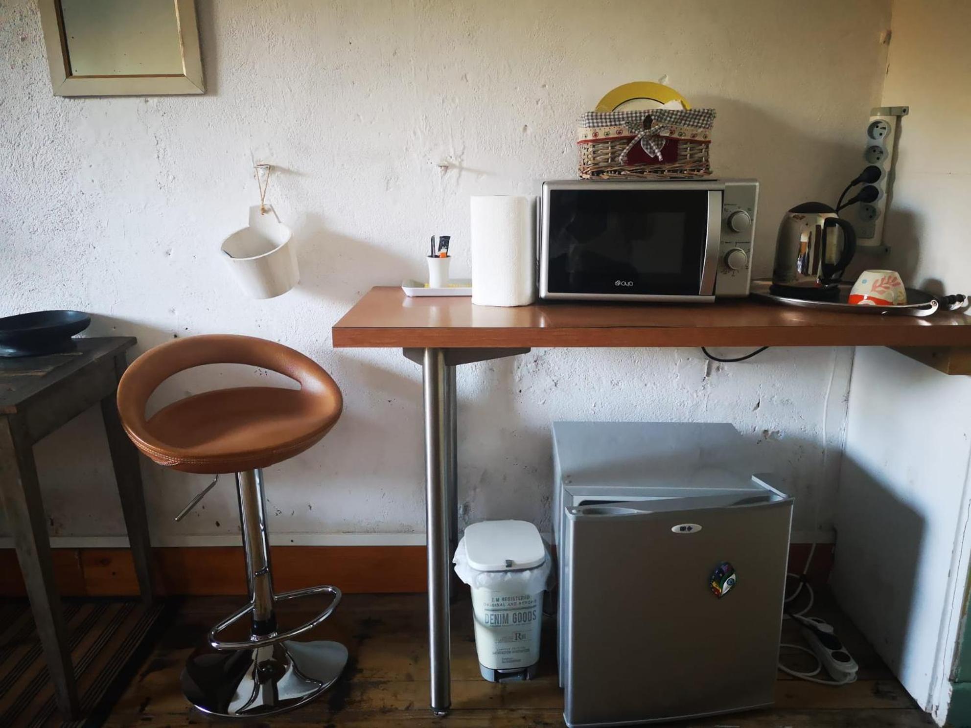 Chambres Avec Salle De Bains Et Cuisine En Centre Ville Argenton Sur Creuse Exterior photo